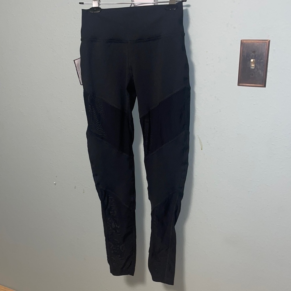 NWT STYLE REFORM Mesh Black Women’s Leggings Size Large